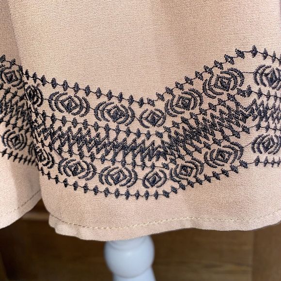 Scrap-Work Silk (70%) Size Large Brown Romper Shorts Embroidery On Hem - Picture 7 of 12